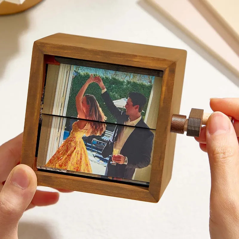Hand-Crank Flipbook Box for Lovers – Romantic and Personalized Keepsake