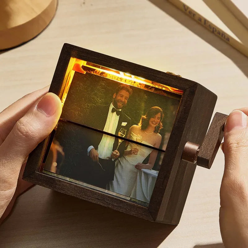 Hand-Crank Flipbook Box for Lovers – Romantic and Personalized Keepsake