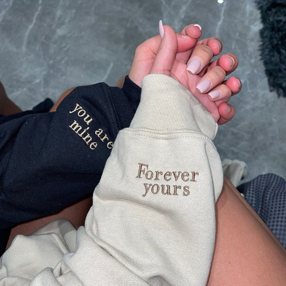 Embroidered Couple Portrait Sweatshirt with Roman Numeral Date,Couples Gift