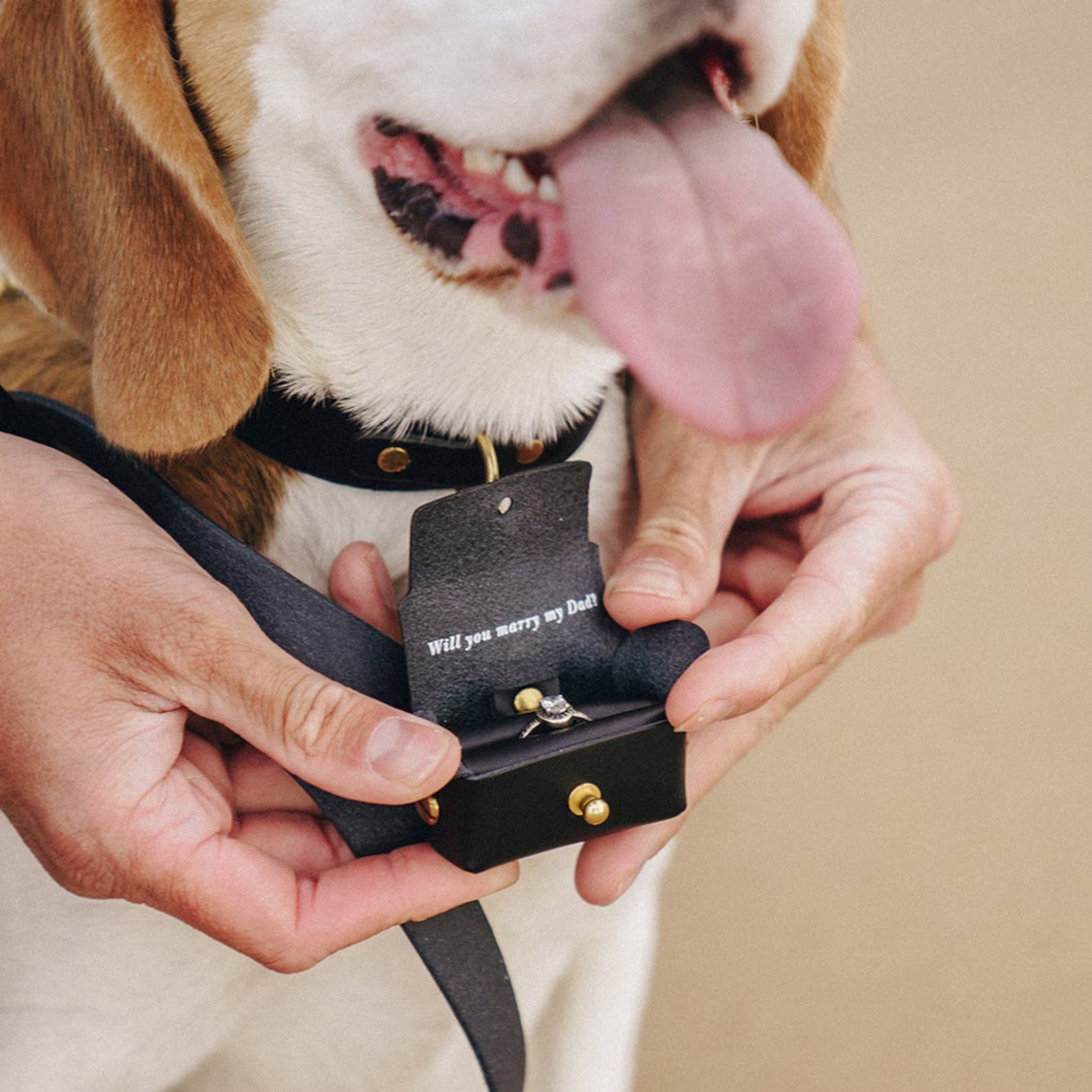 Personalized Engagement Ring Pouch with Dog πΆπ