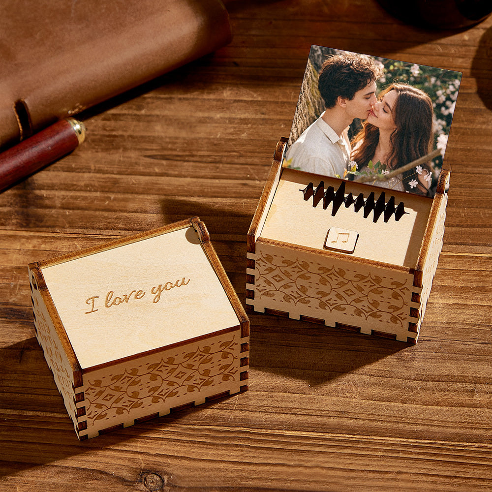 Personalized Digital Music Box for Couples - Engraved Wooden Music Box with Text & Melody of Your Choice π΅β¨