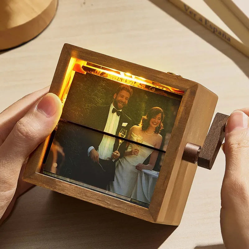 Hand-Crank Flipbook Box for Lovers – Romantic and Personalized Keepsake