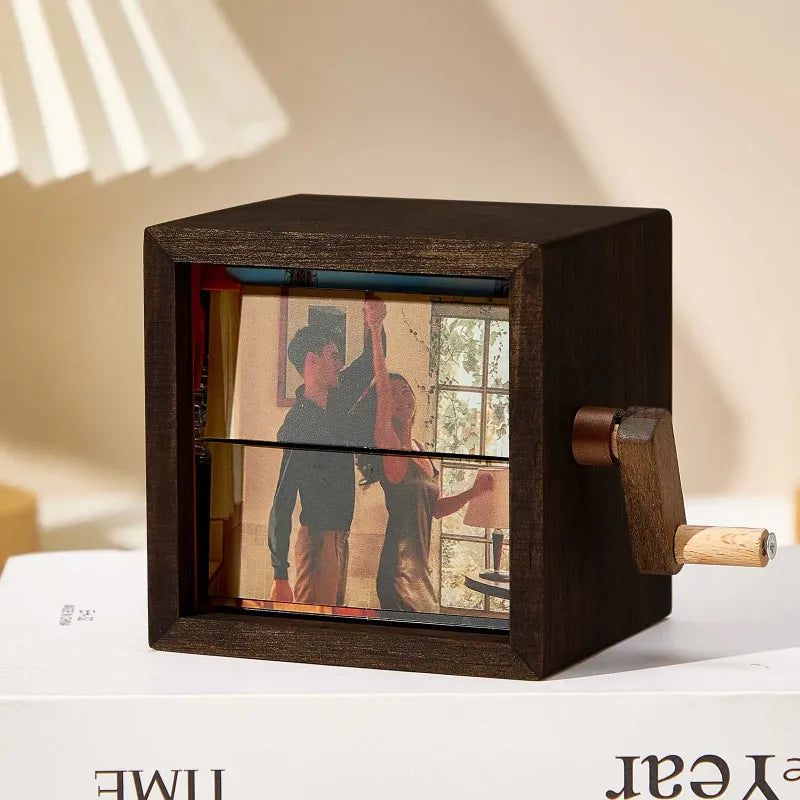 Hand-Crank Flipbook Box for Lovers – Romantic and Personalized Keepsake