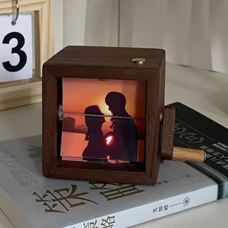Hand-Crank Flipbook Box for Lovers – Romantic and Personalized Keepsake